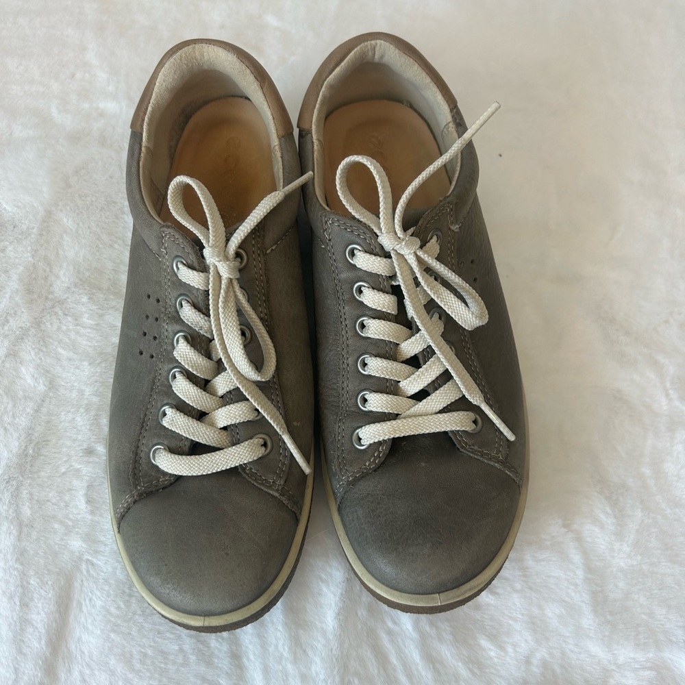 ECCO Chase Women’s 38 US 7.5-8 Gray Leather Lace Up Comfort Sneakers - Picture 5 of 8